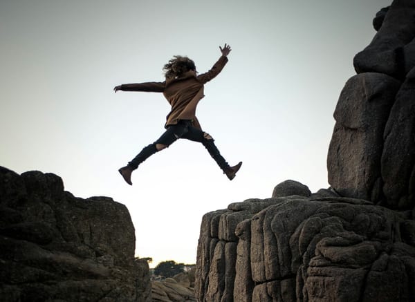 Conducting Cybersecurity Assessments for Web3 Projects: Smart Contract Auditing, Bug Bounty Programs, and Tooling